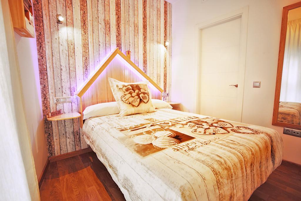 Apartamentos Momas La Casa De Mama Малага Екстер'єр фото