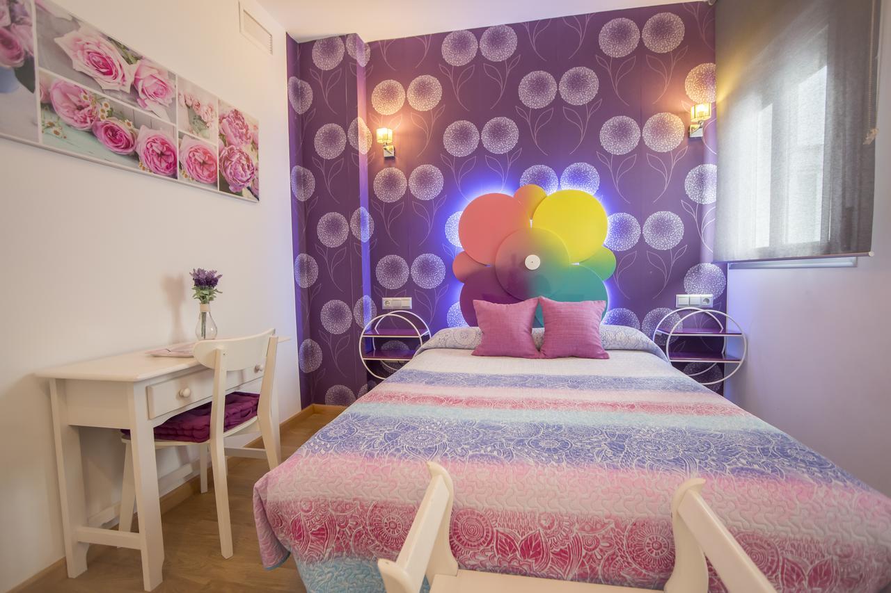 Apartamentos Momas La Casa De Mama Малага Екстер'єр фото