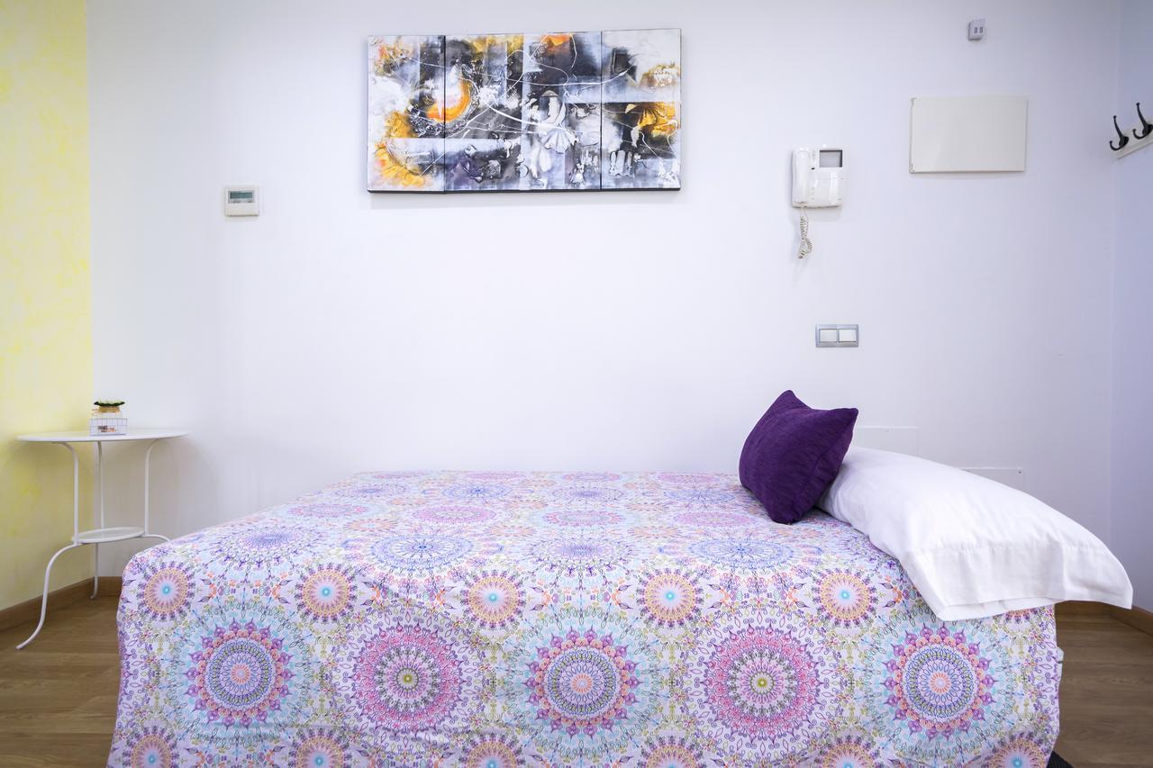 Apartamentos Momas La Casa De Mama Малага Екстер'єр фото