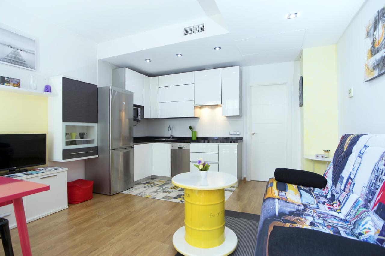 Apartamentos Momas La Casa De Mama Малага Екстер'єр фото