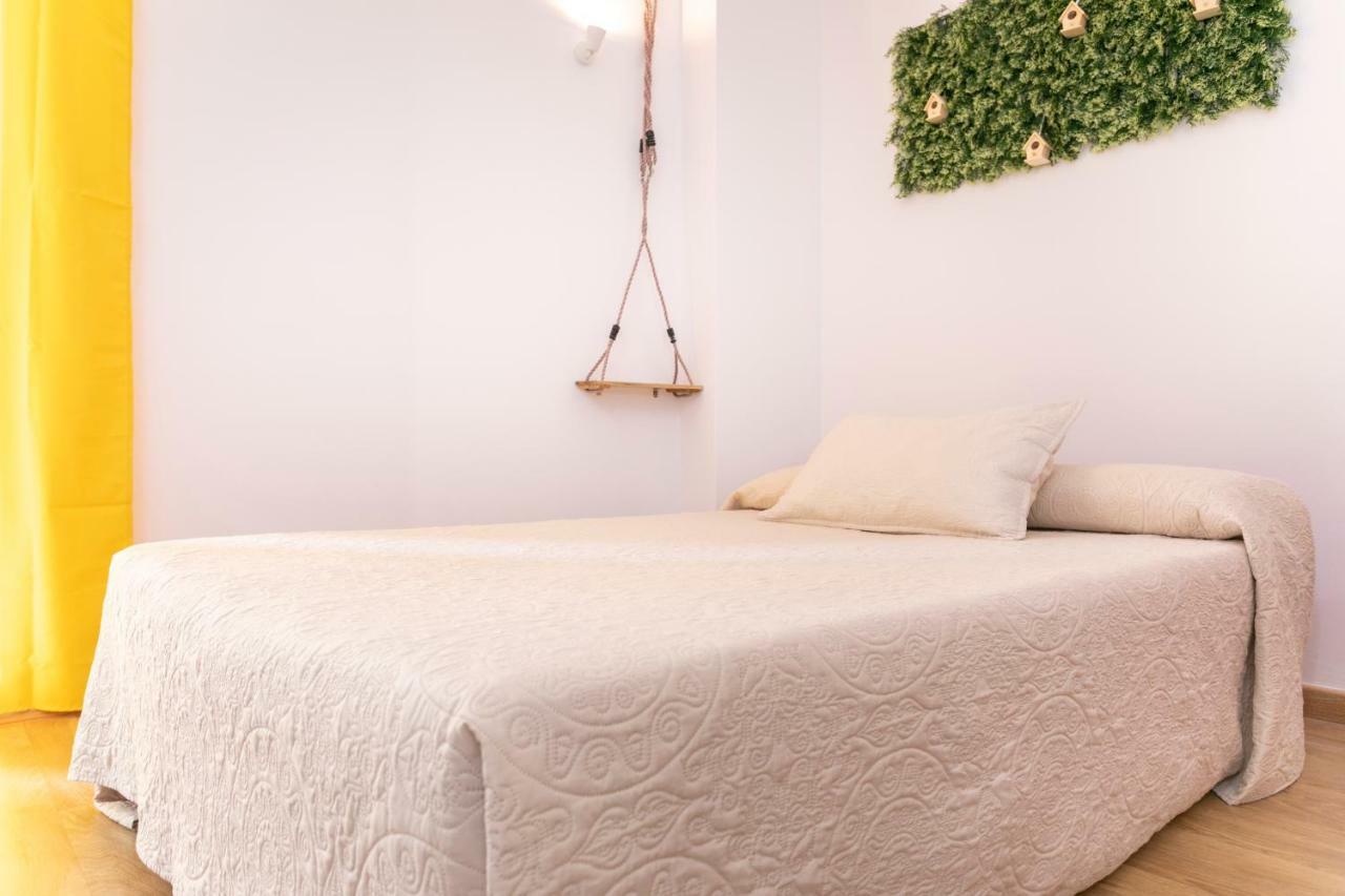 Apartamentos Momas La Casa De Mama Малага Екстер'єр фото