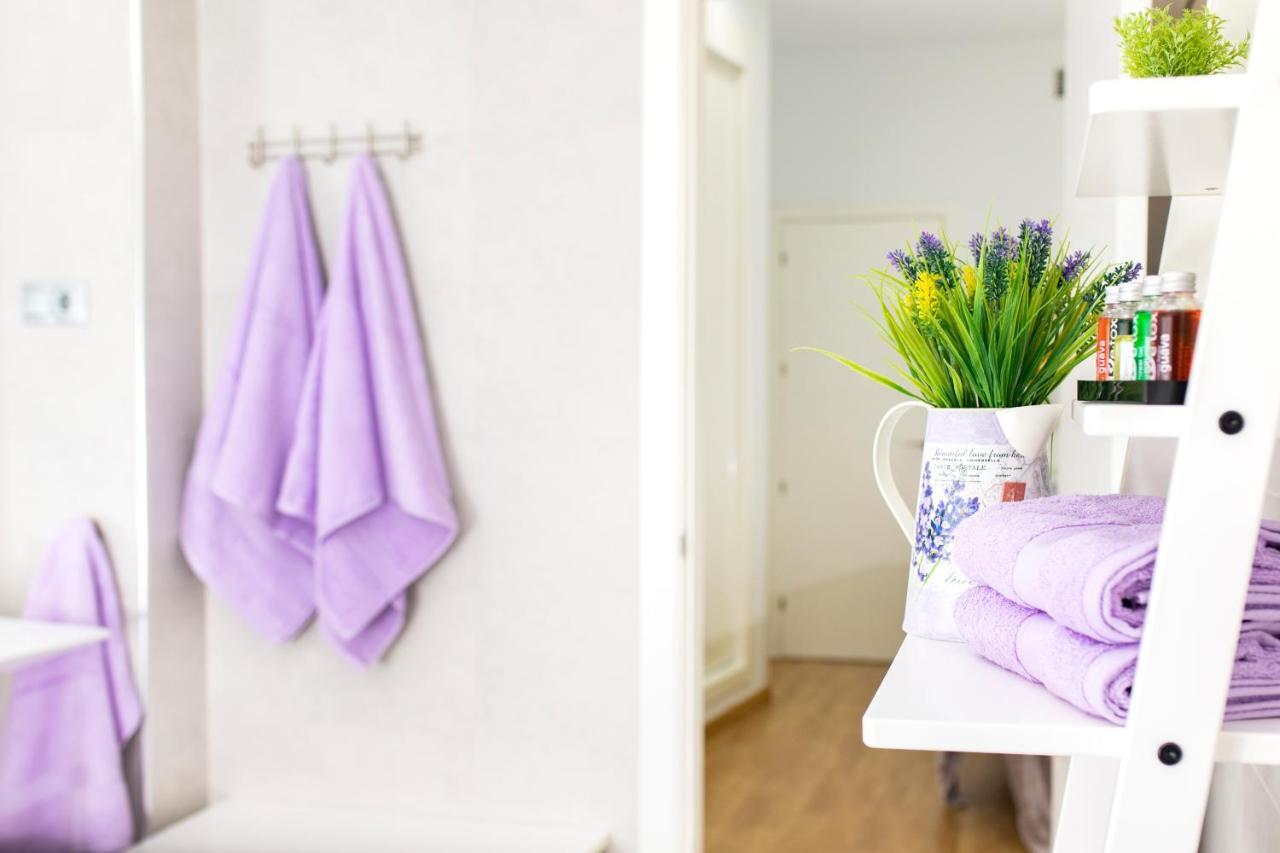 Apartamentos Momas La Casa De Mama Малага Екстер'єр фото